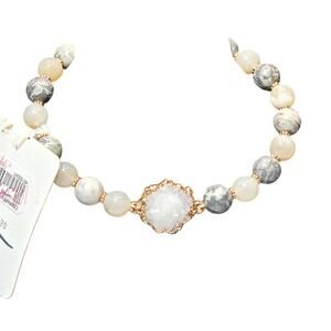 Cato Beaded Stretch Choker Necklace 10" Unsigned